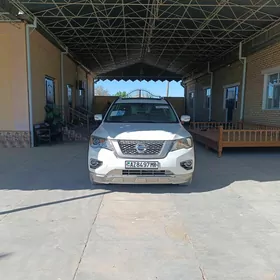 Nissan Pathfinder 2020