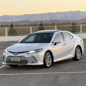 Toyota Camry 2024