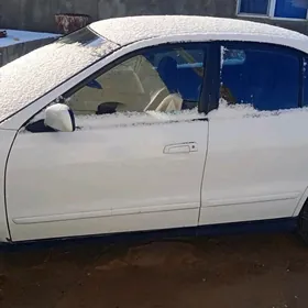 Mitsubishi Diamante 1997