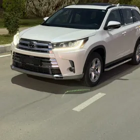 Toyota Highlander 2019