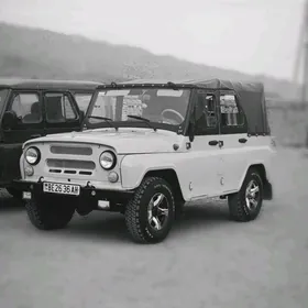 UAZ 469 2002