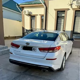 Kia Optima 2019