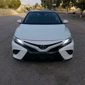 Toyota Camry 2020