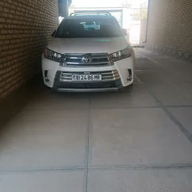 Toyota Highlander 2018