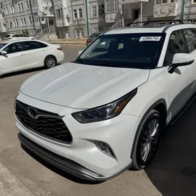 Toyota Highlander 2020