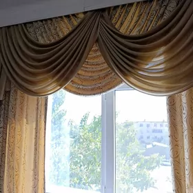 Продам комплект занавесок.