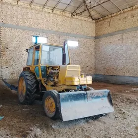 MTZ 80 2000