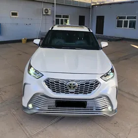 Toyota Highlander 2022