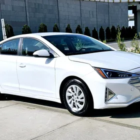 Hyundai Elantra 2019
