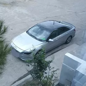 Hyundai Elantra 2021