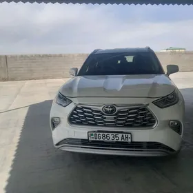 Toyota Highlander 2020