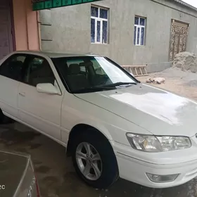 Toyota Camry 2001