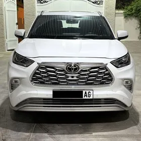 Toyota Highlander 2021