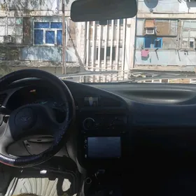 Daewoo Lanos 1998