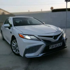Toyota Camry 2019