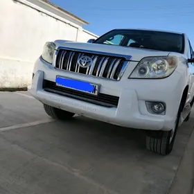 Toyota Land Cruiser Prado 2010