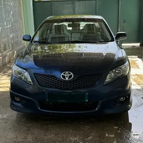 Toyota Camry 2010