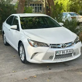 Toyota Camry 2017