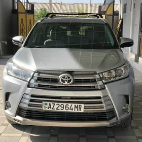 Toyota Highlander 2018