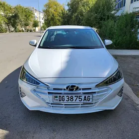 Hyundai Elantra 2020