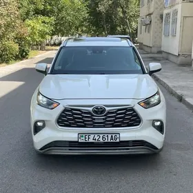 Toyota Highlander 2020