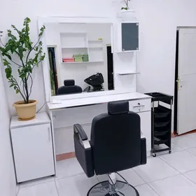 Salon arenda