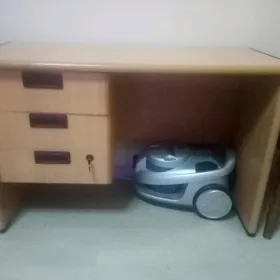 Письменный стол