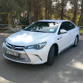 Toyota Camry 2017