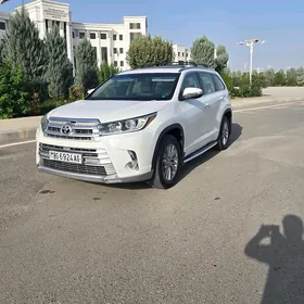 Toyota Highlander 2016
