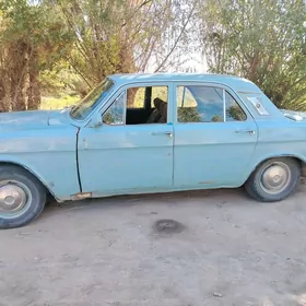 Gaz 24 1983