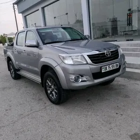 Toyota Hilux 2015