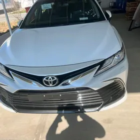 Toyota Camry 2023