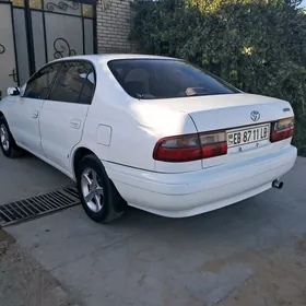 Toyota Corona 1995