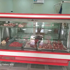 витрина и мясорубка