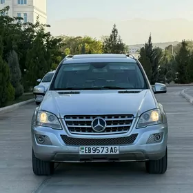 Mercedes-Benz ML350 2011