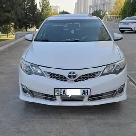 Toyota Camry 2012