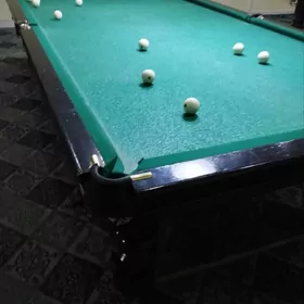 бильярдный стол