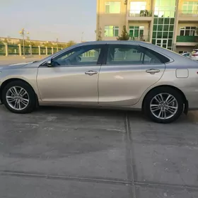 Toyota Camry 2017