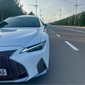 Lexus IS 350 2022