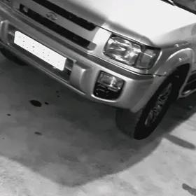 Infiniti QX4 2000