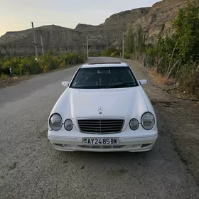 Mercedes-Benz E430 2001