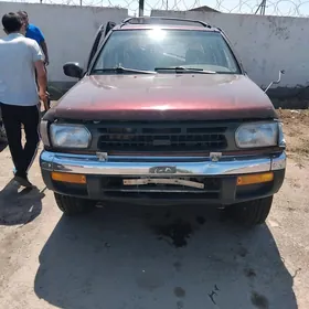 Nissan Pathfinder 1999