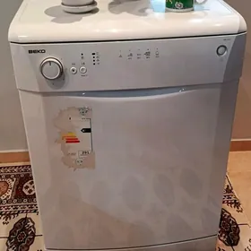 Продам посудомоечную машинку