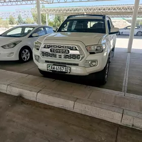 Toyota Tacoma 2018