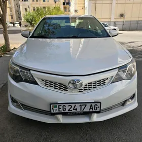 Toyota Camry 2013