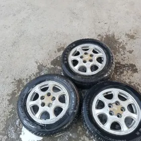 R15 Diska