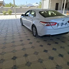 Toyota Camry 2020