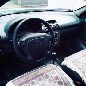 Opel Vita 1995