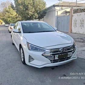 Hyundai Elantra 2020