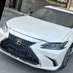 Lexus ES 300h 2021